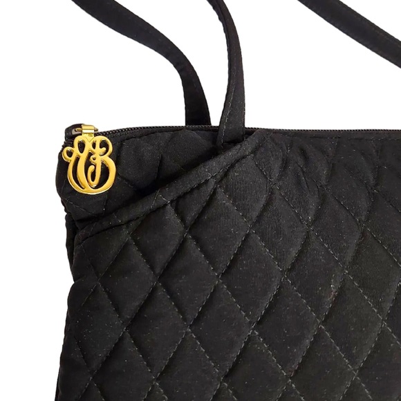 GUC Pristine Vera Bradley Quilted Shoulder Bag W/Gold Logo Accent Zip - Picture 2 of 9